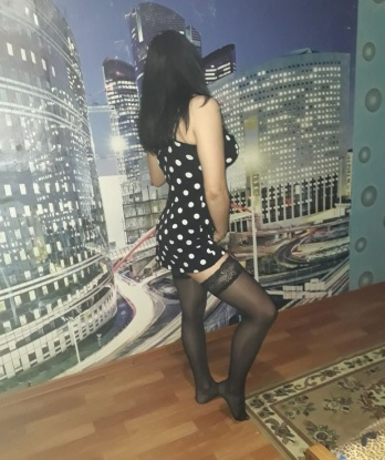 Рената, 32